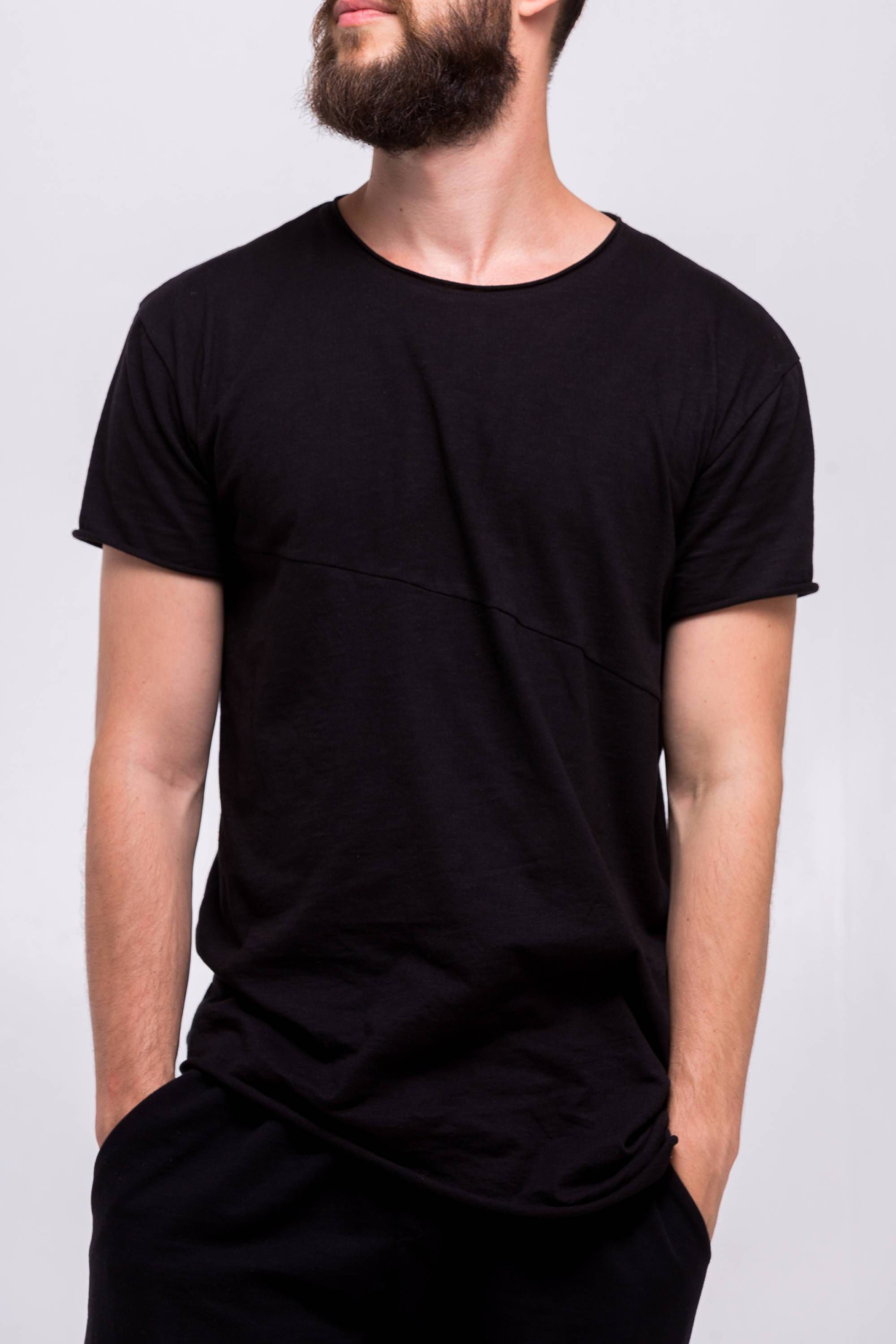 Basic extended black T-Shirt | Black tshirt, Black tshirt men, Mens tshirts